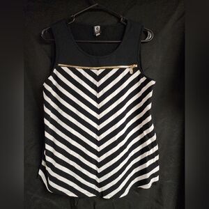 Anne Klein Black and White Chevron Tank Top